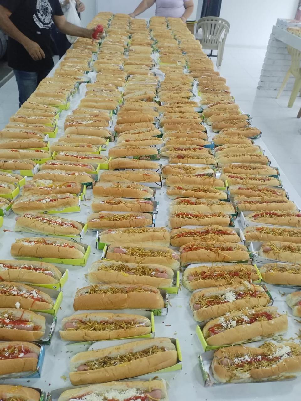 REFRIGERIOS (PERROS CALIENTES) PARA CELEBRACION DEL DIA DEL ESTUDIANTE